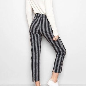 Brandy Melville Women’s Small/XS Black & Gray Pinstriped Elastic Waist Pants